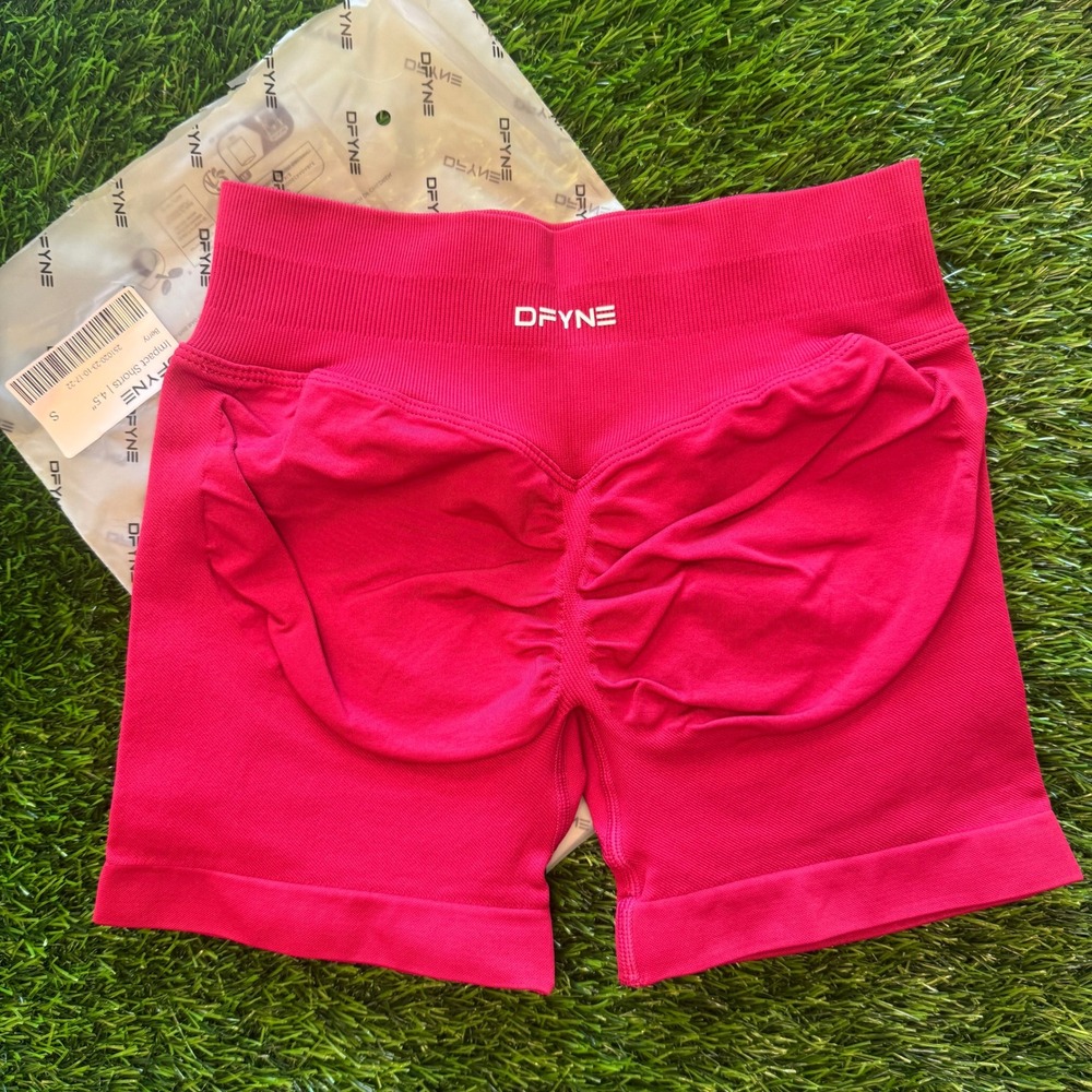 Dfyne impact shorts 4.5" berry small